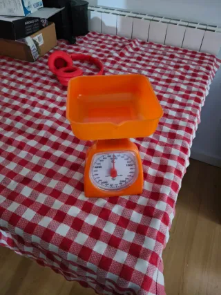 Balanza de cocina naranja