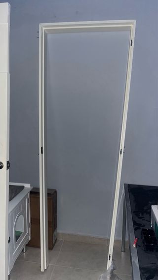 Puerta de interior con cristal decorativo