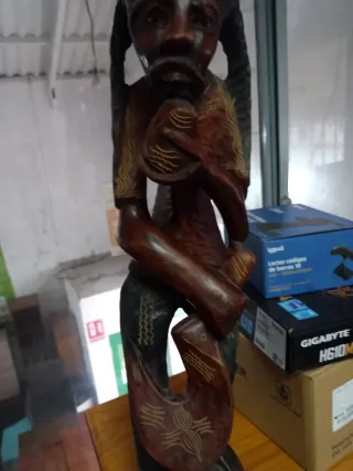 Figura tallada a mano