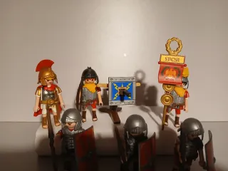 Playmobil Romanos con Escudos