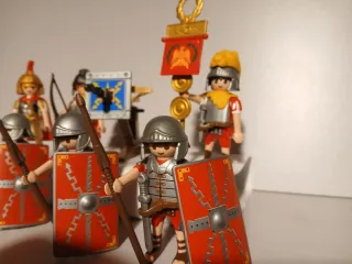 Playmobil Romanos con Escudos