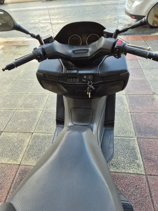 Suzuki Burgman 400 Negra