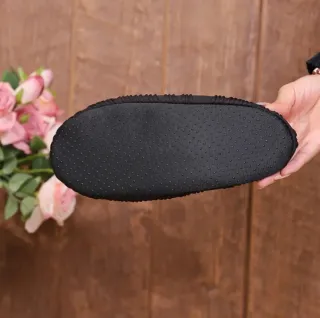 Zapatillas de casa con cerezas