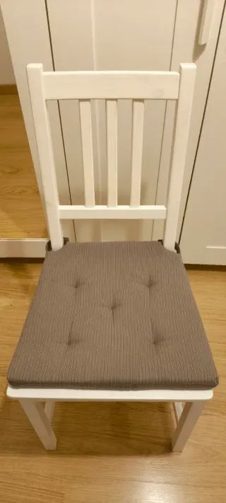 2 Sillas Ikea Madera Blanca con Cojín