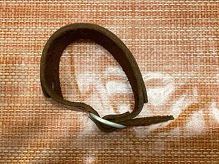 Bracciale in cuoio marrone con fibbia