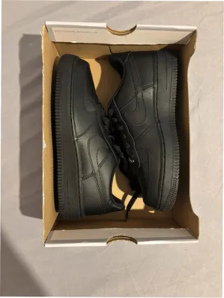 Nike Air Force 1 Low '07 Negras Talla 41