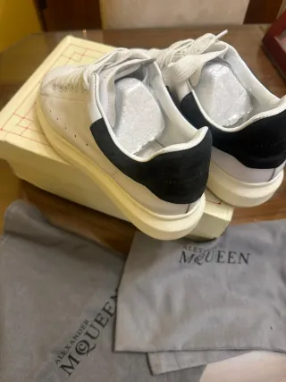 Alexander McQueen taglia 42