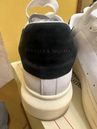 Alexander McQueen taglia 42