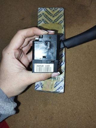 Mando intermitente NUEVO NISSAN- Referencia 36852B