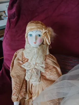 Muñecas de Porcelana Antiguas: Arlequín y Novia