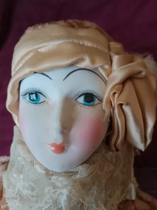 Muñecas de Porcelana Antiguas: Arlequín y Novia