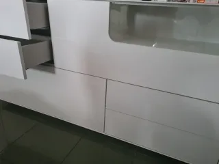 Mueble TV blanco moderno