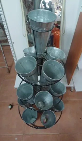 Expositor de flores metálico