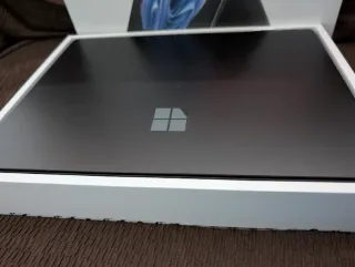 Microsoft Surface Pro 9 i5 8GB 256GB SSD 13