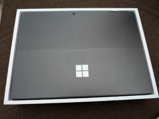 Microsoft Surface Pro 9 i5 8GB 256GB SSD 13