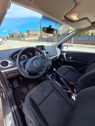 Renault Clio Tom Tom edition