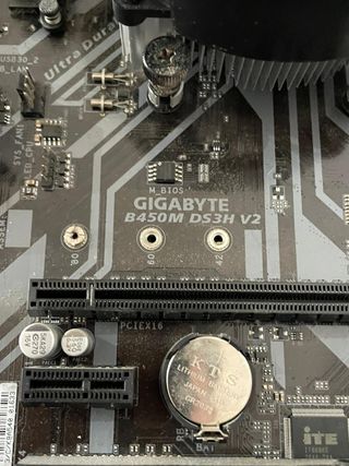 Processador CPU Ryzen 5 2600 Motherboard Gigabyte