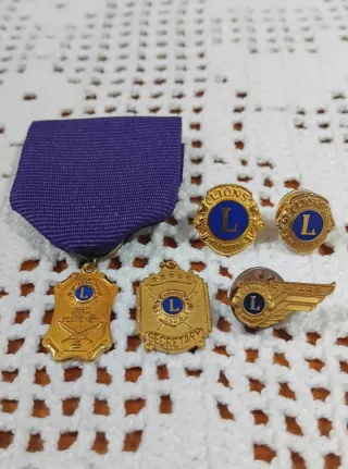 Coleccion Medallas, pins i llavero (club Leones)