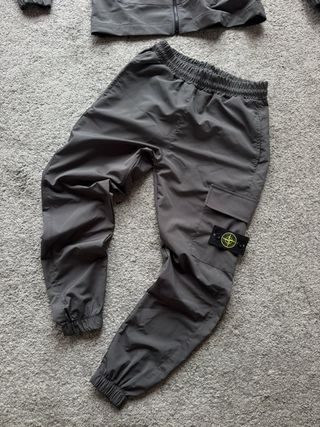 Stone Island Conjunto Chaqueta y Pantalón negro