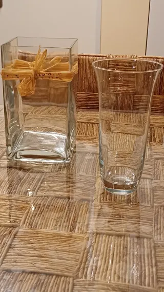 Lote 2 jarrones de cristal.