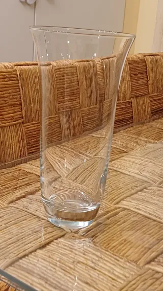 Lote 2 jarrones de cristal.