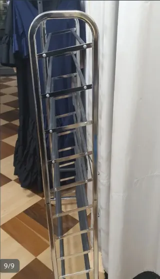 Zapatero hasta 50 pares metal