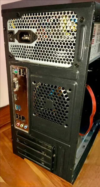 Caja+Procesador I3 3,60+placa Gigabyte+Fuente