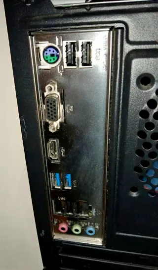 Caja+Procesador I3 3,60+placa Gigabyte+Fuente