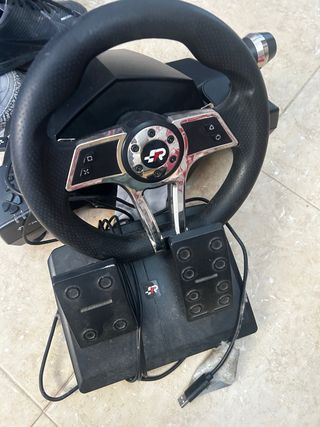 Volante Thrustmaster per PS