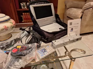 Reproductor DVD Portátil Daewoo + Accesorios