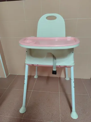 Trona infantil plegable y compacta