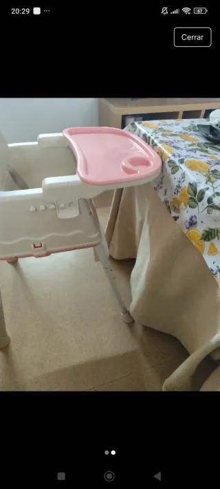 Trona infantil plegable y compacta