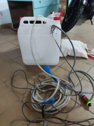 Mueble Camper con cajones y depósito de agua