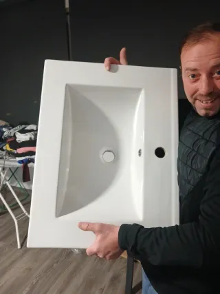 Lavabo de baño de cerámica