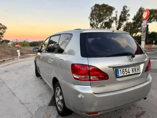 Toyota Avensis 2001