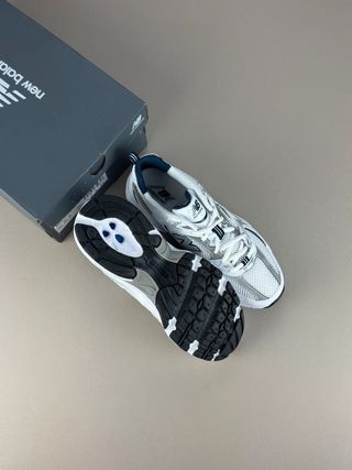 New Balance 530 Talla 39.5 Blanco Plata