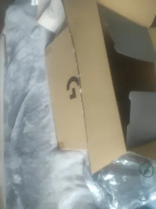 Logitech G923 Racing Wheel y Pedales