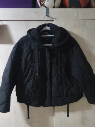 Chaqueta acolchada Stradivarius Talla S