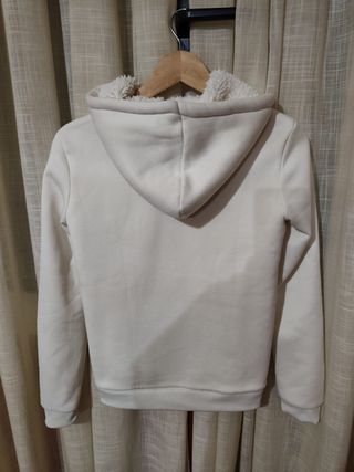 Forro polar blanco con capucha Talla S 16 años