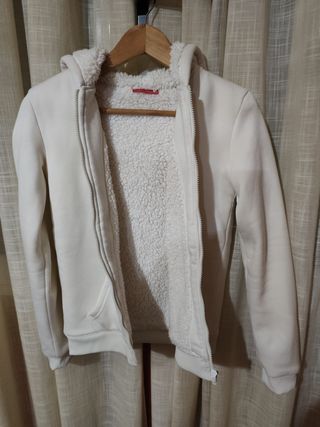 Forro polar blanco con capucha Talla S 16 años