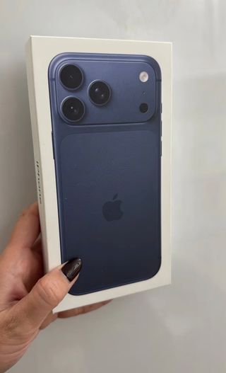 iPhone 17 Pro Max Azul Nuevo
