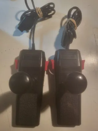 2 Mandos Atari sin probar