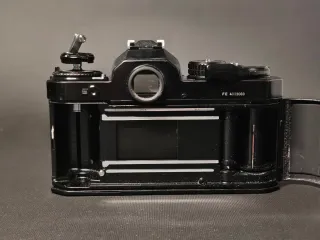 Nikon FE Cámara Analógica Negra
