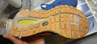 Scarpe da ginnastica Nike blu e beige