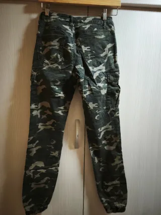 Pantalón militar camuflaje mujer