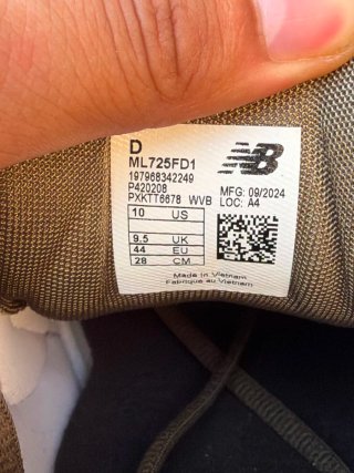 New Balance 725