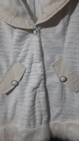 Chaleco suave con cuello de pelo