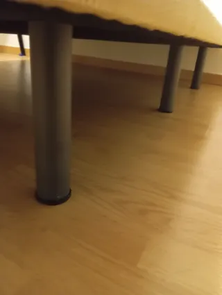 Base de cama de madera