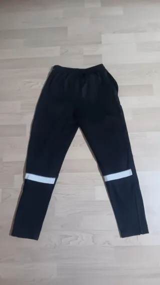 Pantalones deportivos Nike negros