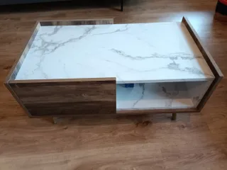 Mesa de centro moderna imitación mármol